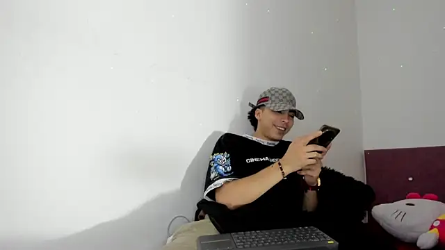 HeellBoy  online show from 12/21/25, 01:13