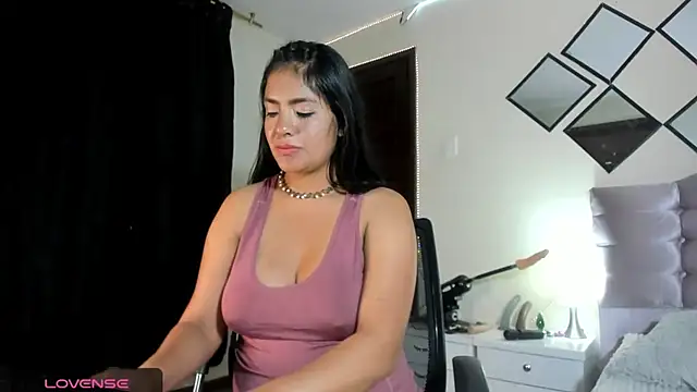 arianithaxox online show from 12/11/24, 07:09