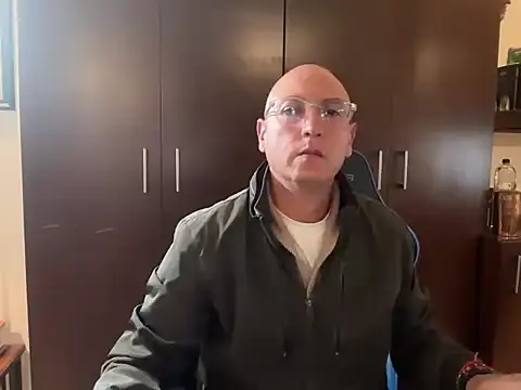 alanan881 online show from 12/03/24, 04:14