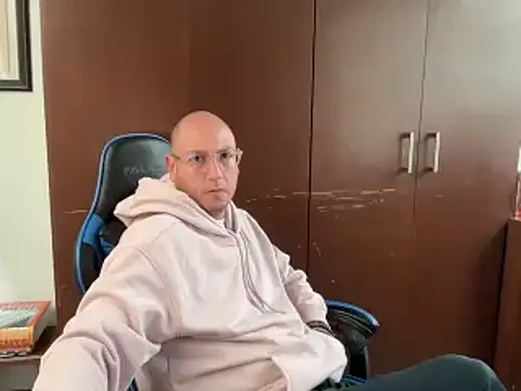 alanan881 online show from 01/18/25, 04:42