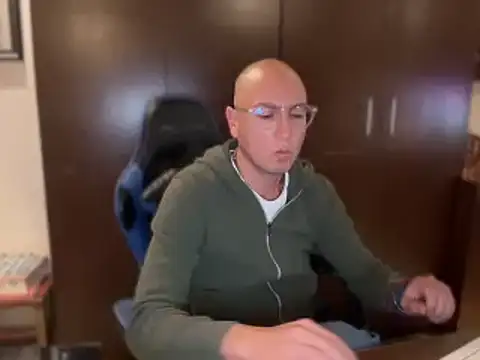 alanan881 online show from 03/05/25, 01:42