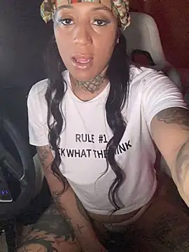 CrownedNyaries online show from 02/28/25, 12:09