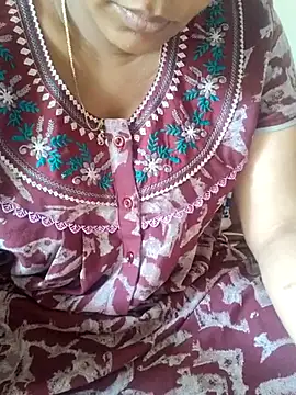 Snapshot of samitasharma chatting on 06/26/26, 05:23 samitasharma online show from 06/26/26, 05:23