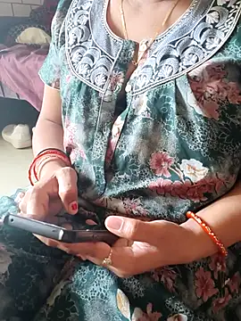 Snapshot of samitasharma chatting on 07/14/26, 05:12 samitasharma online show from 07/14/26, 05:12