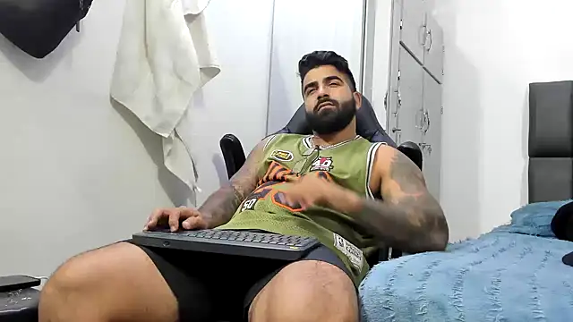 Lyon vach online show from 01/22/25, 04:44