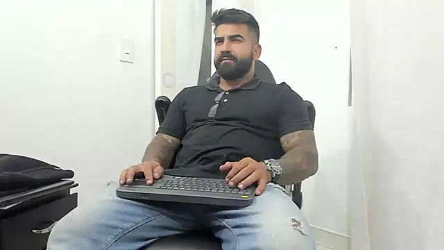 Lyon vach online show from 03/16/25, 02:10