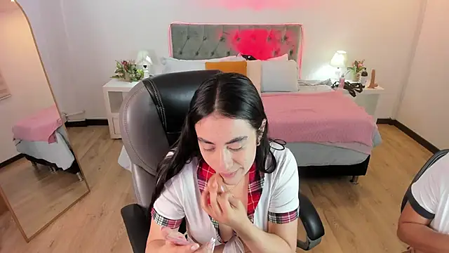 Snapshot of Icysweetcam chatting on 05/24/26, 11:48 Icysweetcam online show from 05/24/26, 11:48