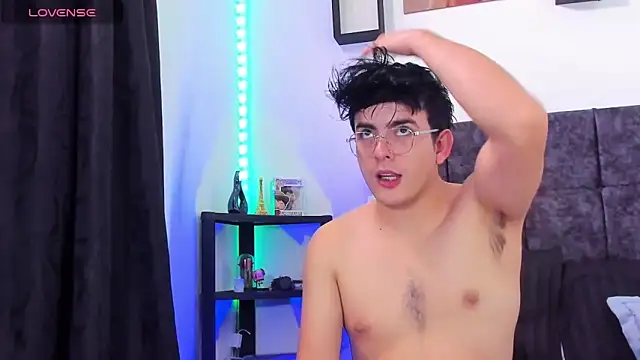 nolan twink1 online show from 04/15/26, 05:31