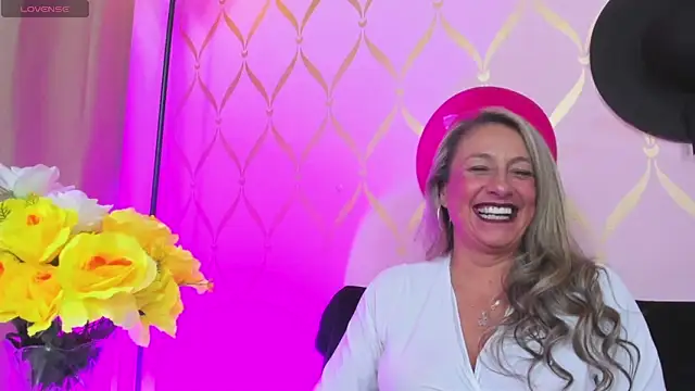 Snapshot of ladylians chatting on 12/11/24, 08:50 ladylians online show from 12/11/24, 08:50