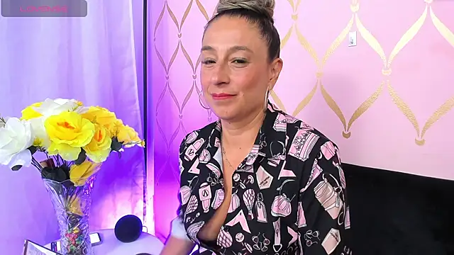 Snapshot of ladylians chatting on 01/23/25, 06:56 ladylians online show from 01/23/25, 06:56