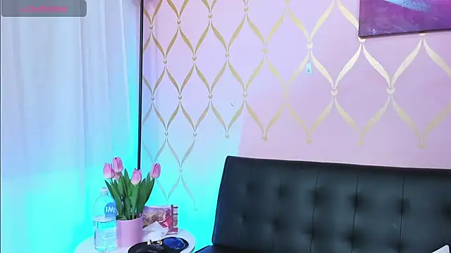 Snapshot of ladylians chatting on 01/31/25, 01:43 ladylians online show from 01/31/25, 01:43