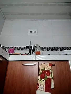 LaurenWelly  online show from 11/18/25, 12:38