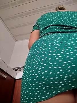 LaurenWelly  online show from 11/29/25, 03:15