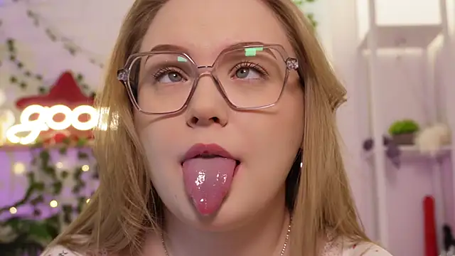 MonicaAsis online show from 02/03/26, 05:51