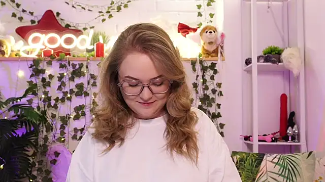 MonicaAsis online show from 04/08/26, 06:08