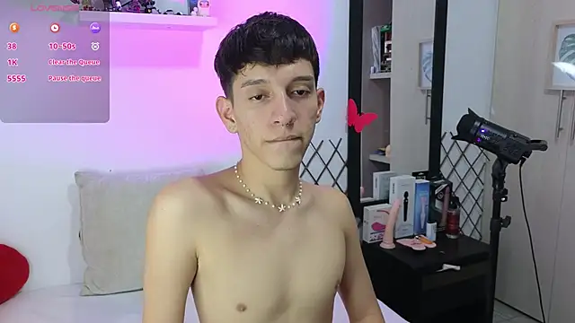 Snapshot of milky__boy_ chatting on 03/07/25, 03:51 milky boy online show from 03/07/25, 03:51