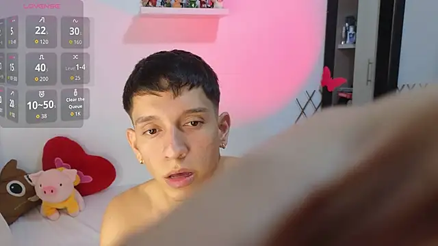 Snapshot of milky__boy_ chatting on 10/16/25, 04:13 milky boy online show from 10/16/25, 04:13