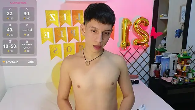 milky  boy  online show from 12/03/25, 04:09