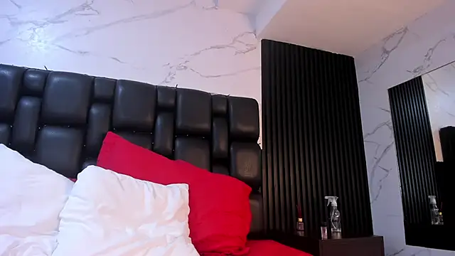 AuroraBon online show from 02/06/26, 07:02