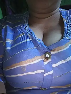 Snapshot of Rinki_Guptaa chatting on 07/08/26, 10:42 Rinki Guptaa online show from 07/08/26, 10:42