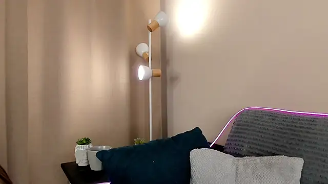 EdithHaskell online show from 12/28/24, 07:33