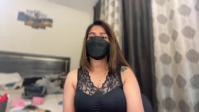 Hotty-Sana online show from 04/07/26, 05:02