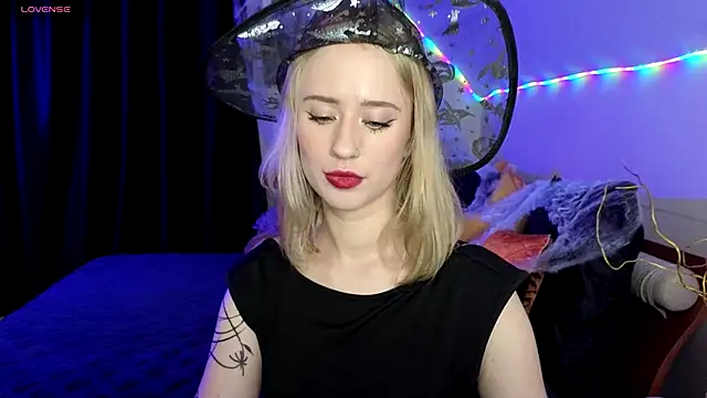 SashaBrooks online show from 10/29/25, 06:09