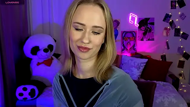 SashaBrooks online show from 11/15/25, 02:02