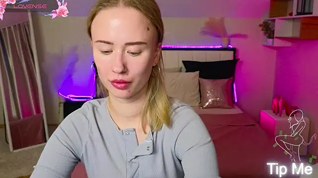 SashaBrooks online show from 11/26/25, 02:07