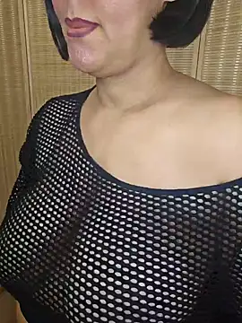 Foxlady2271 online show from 12/19/24, 10:32