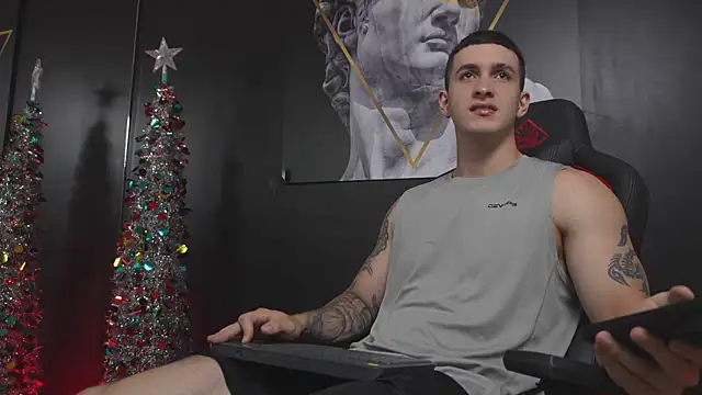 JacksonOlsenn online show from 12/15/25, 08:35