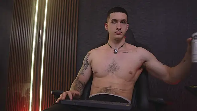 JacksonOlsenn online show from 04/04/26, 08:28