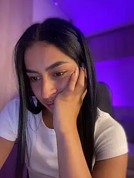 maddy bronw  online show from 01/11/25, 03:23