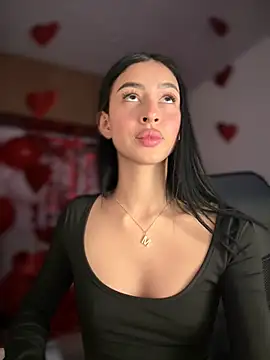 maddy bronw  online show from 02/12/25, 12:37