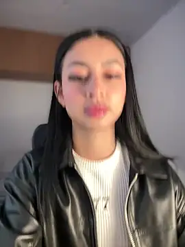 maddy bronw  online show from 02/25/25, 11:00