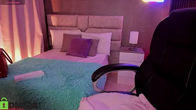 Cristal  adams online show from 01/19/26, 11:36