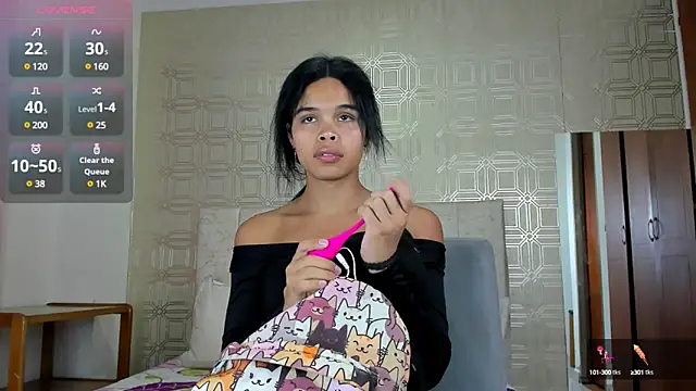 Snapshot of evelyn_wine chatting on 12/18/24, 07:08 evelyn wine online show from 12/18/24, 07:08