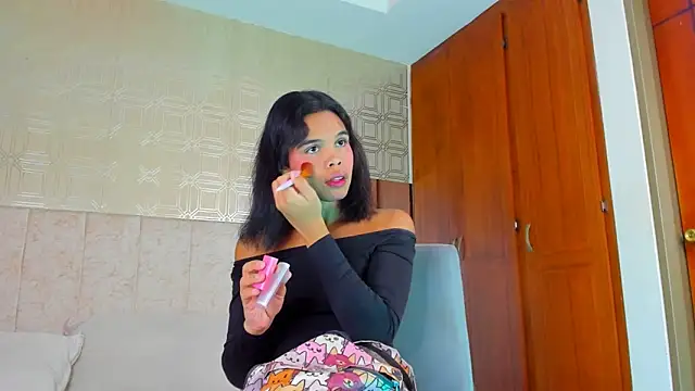 Snapshot of evelyn_wine chatting on 12/26/24, 07:27 evelyn wine online show from 12/26/24, 07:27