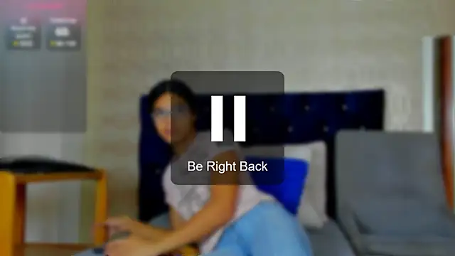 Snapshot of evelyn_wine chatting on 01/24/25, 08:43 evelyn wine online show from 01/24/25, 08:43