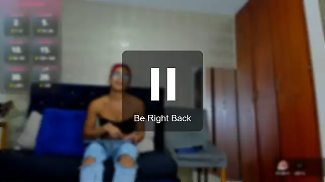 Snapshot of evelyn_wine chatting on 02/06/25, 02:55 evelyn wine online show from 02/06/25, 02:55