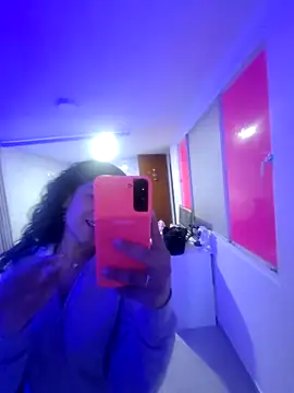 NINA 18 YEARS online show from 11/27/25, 08:00