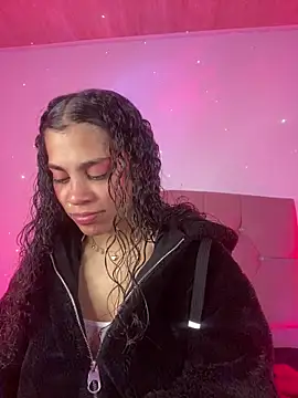 NINA 18 YEARS online show from 12/18/25, 11:00