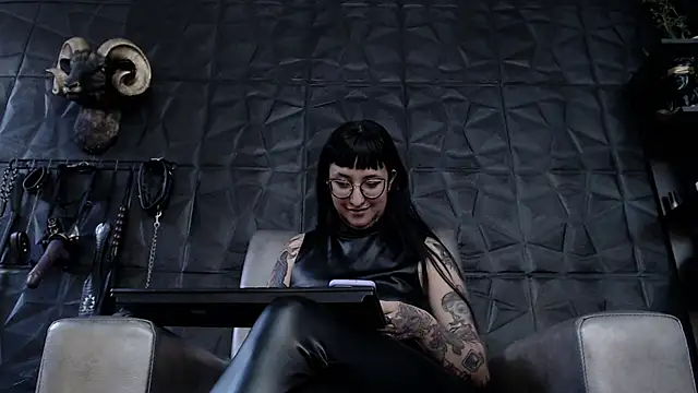 Agata Darkness online show from 12/14/25, 09:30