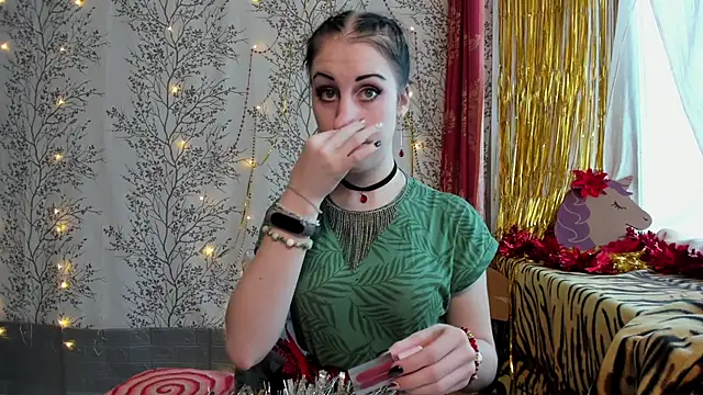 Mary0Lou online show from 12/25/24, 07:46