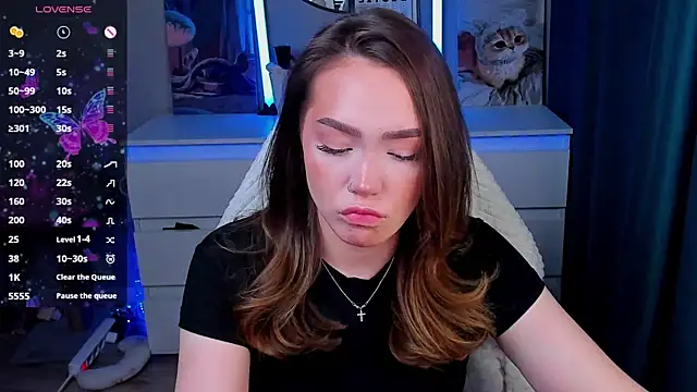 Evia r0se online show from 04/22/26, 05:21