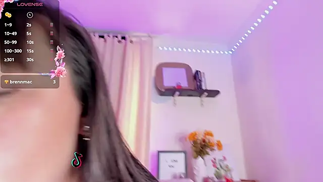 lila rush online show from 11/26/25, 08:21