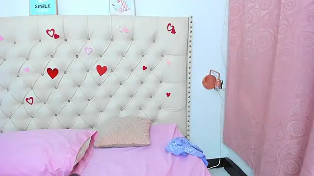 Snapshot of Kim_Eli chatting on 02/15/25, 02:26 Kim Eli online show from 02/15/25, 02:26