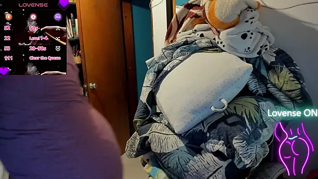 peanut tangerine online show from 11/05/25, 01:05