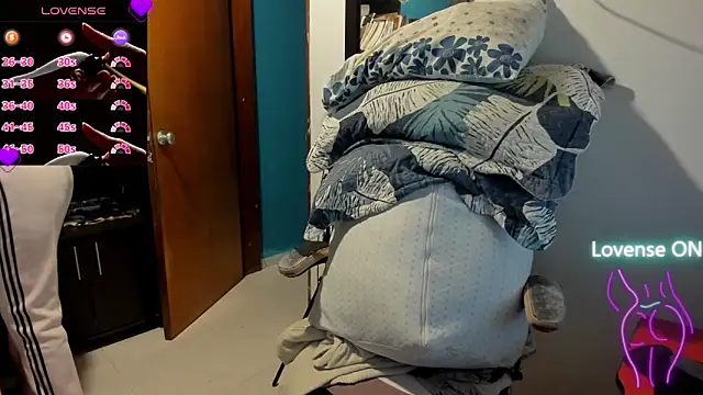 peanut tangerine online show from 11/10/25, 11:04