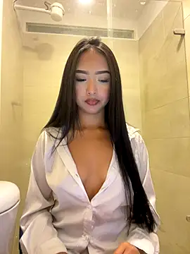 SOPHIACANDY19  online show from 09/23/25, 11:41